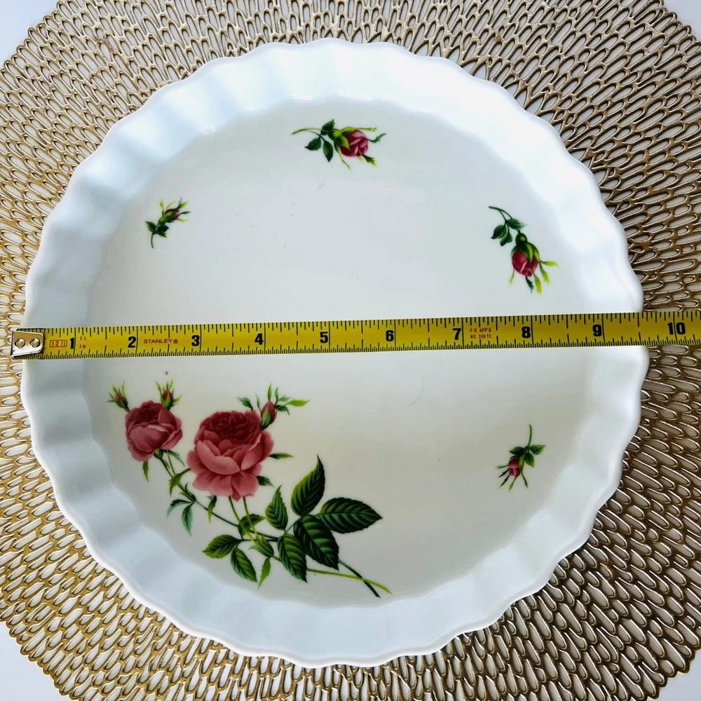 Christineholm Rose Quiche Dish Tart Pan Fluted Edges Cottagecore Floral‎ Design
